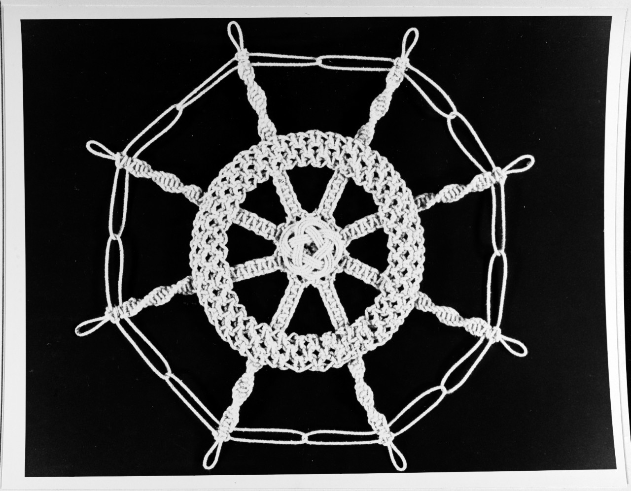 Square-knot ship's wheel 