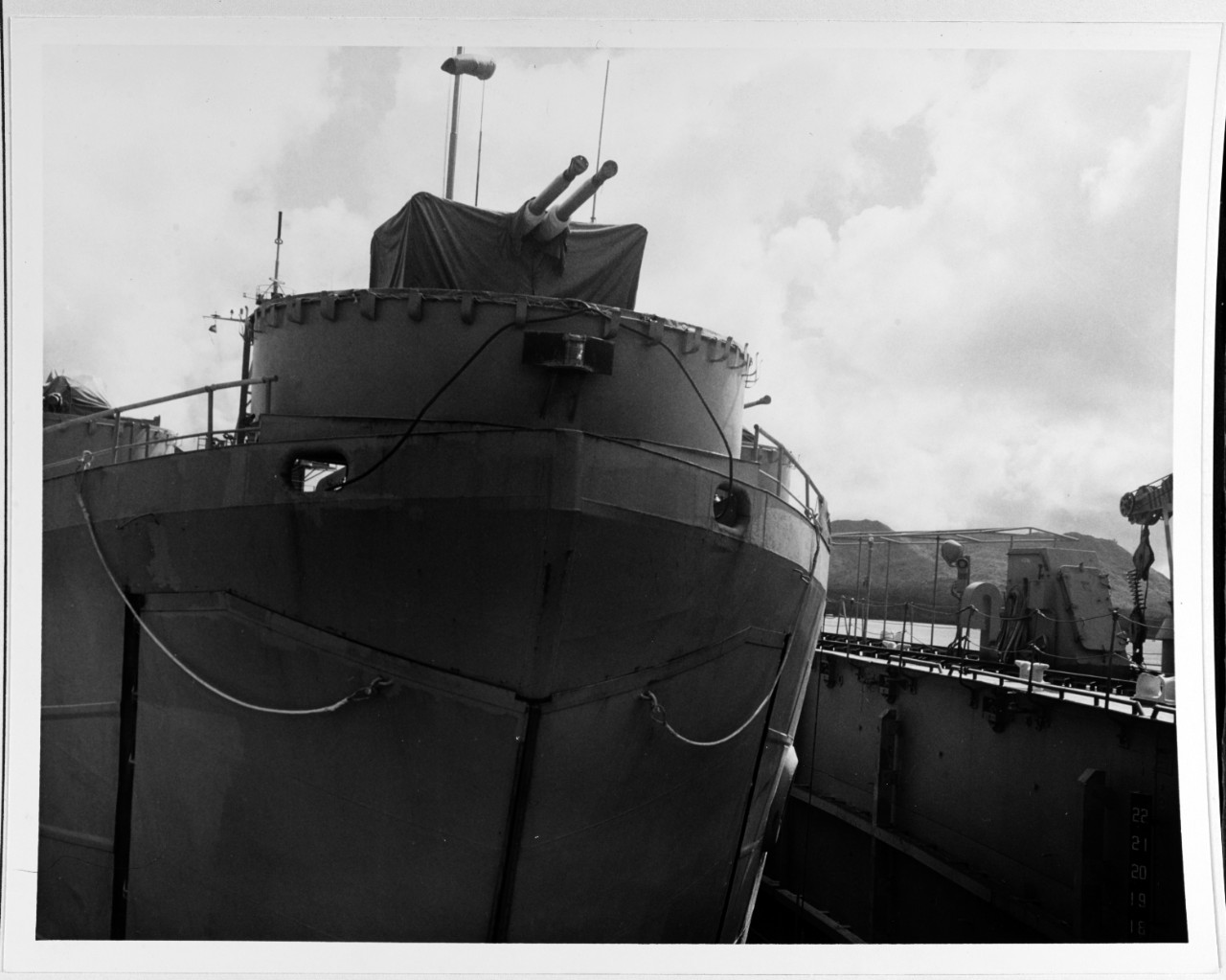 USS LITCHFIELD COUNTY (LST-901)