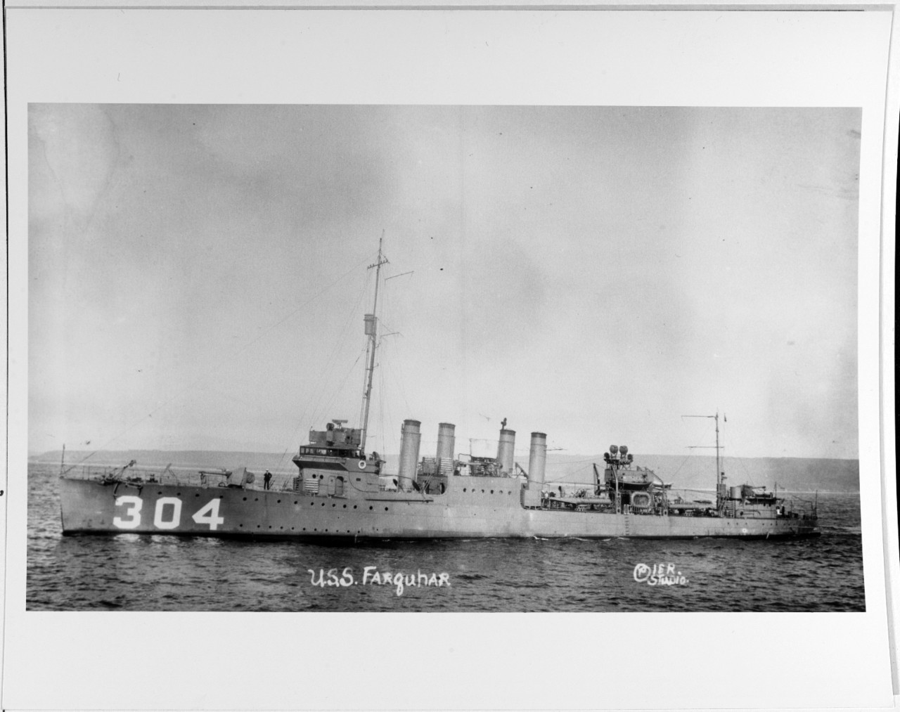 Photo #: NH 69336  USS Farquhar (DD-304)