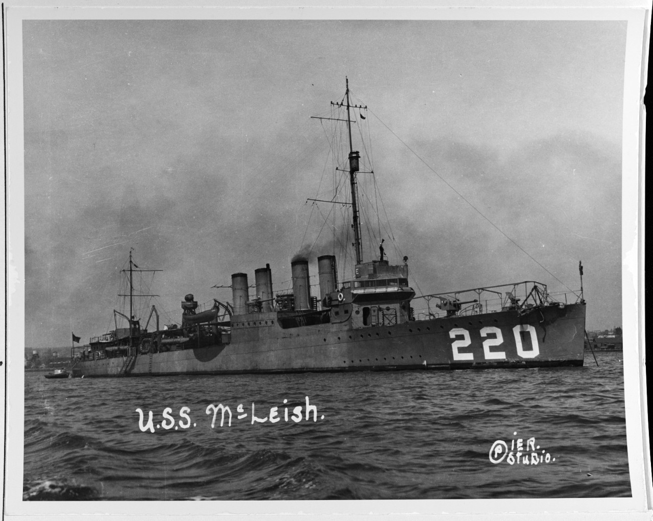 Photo #: NH 69430  USS MacLeish