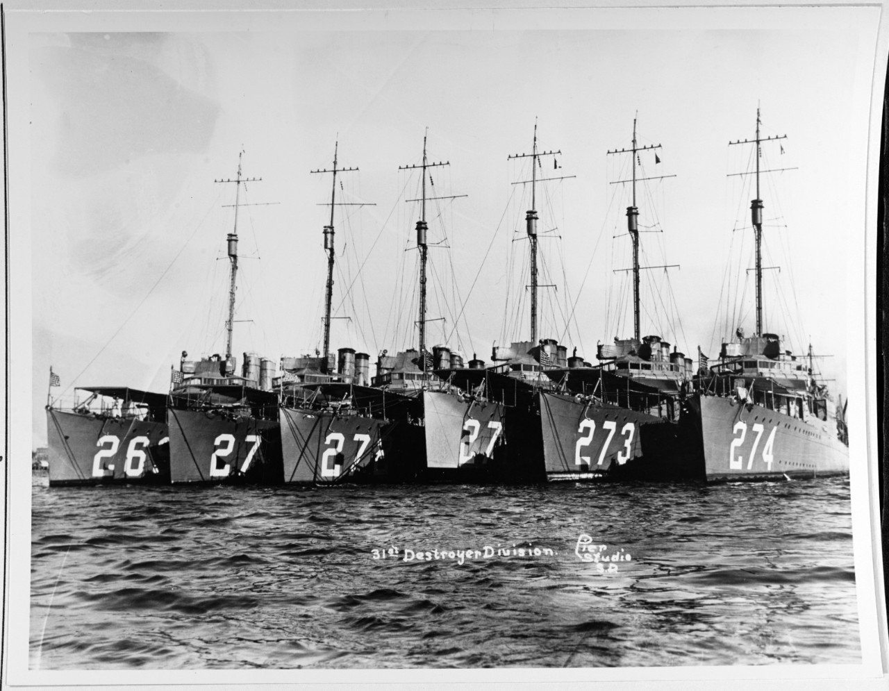 Photo #: NH 69516  Destroyer Division THIRTY-ONE