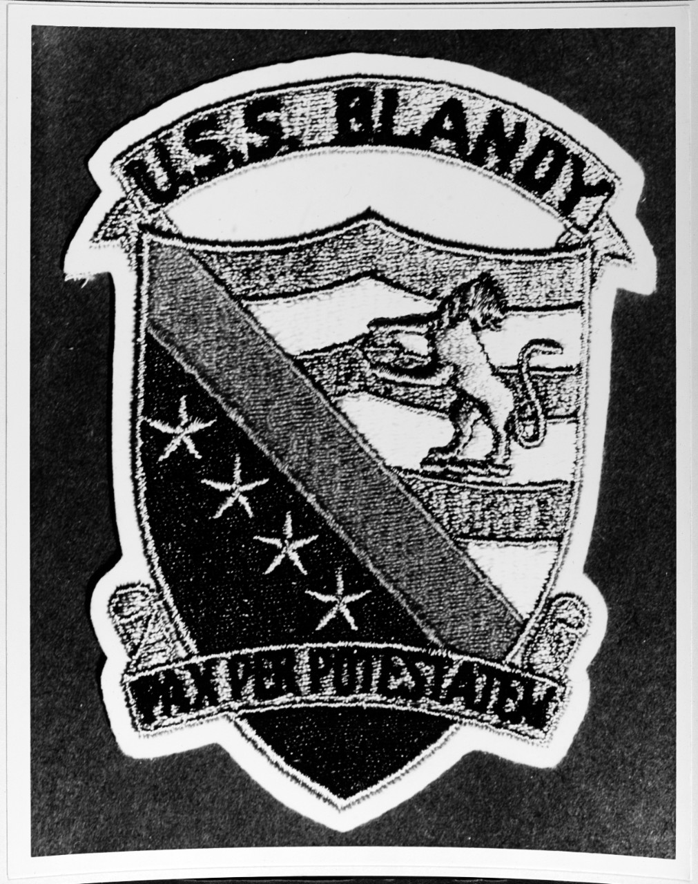 Insignia:  USS BLANDY (DD-943)