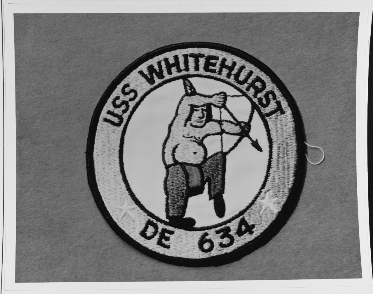 Insignia:  USS WHITEHURST (DE-634)