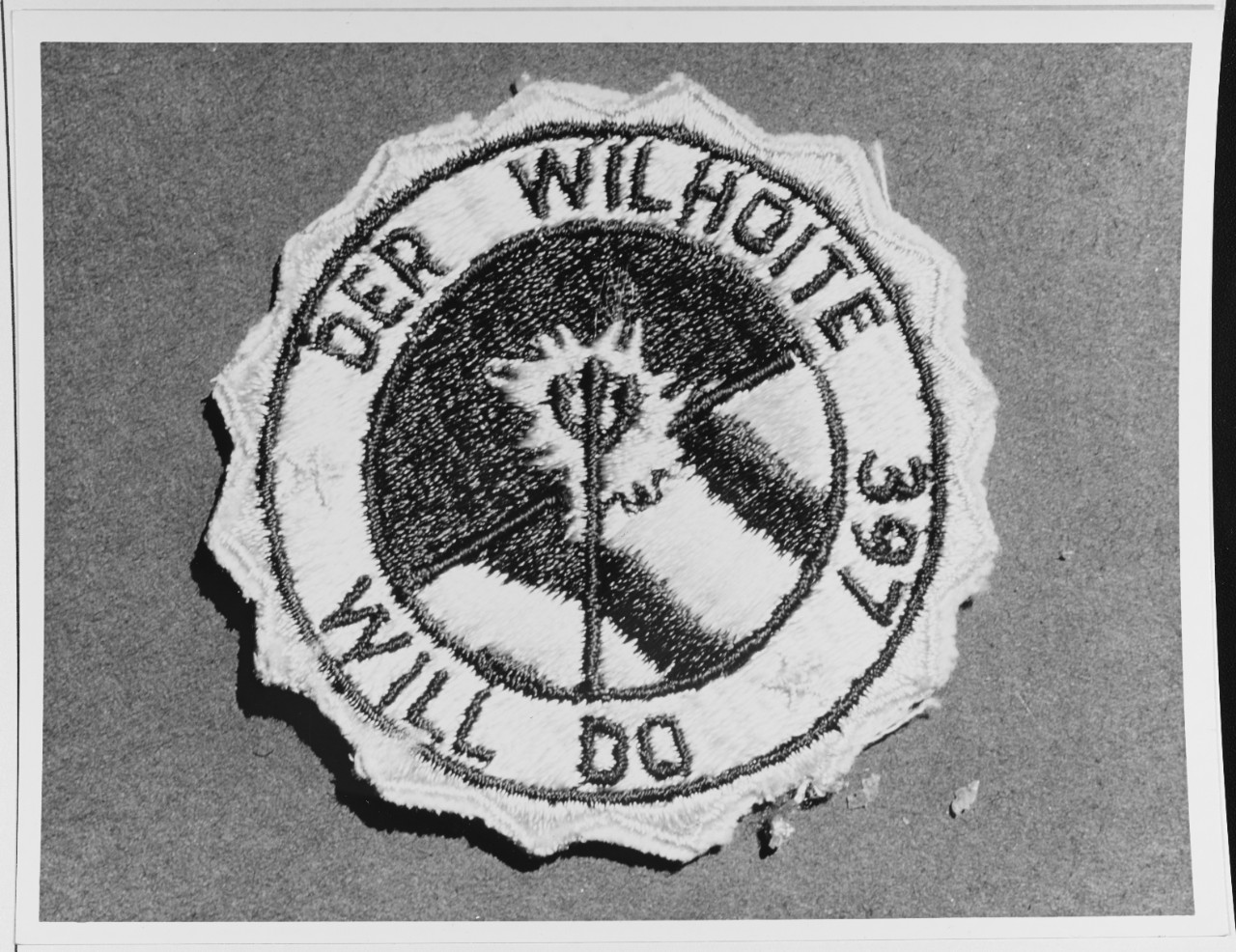 Insignia:  USS WILHOITE (DER-397)