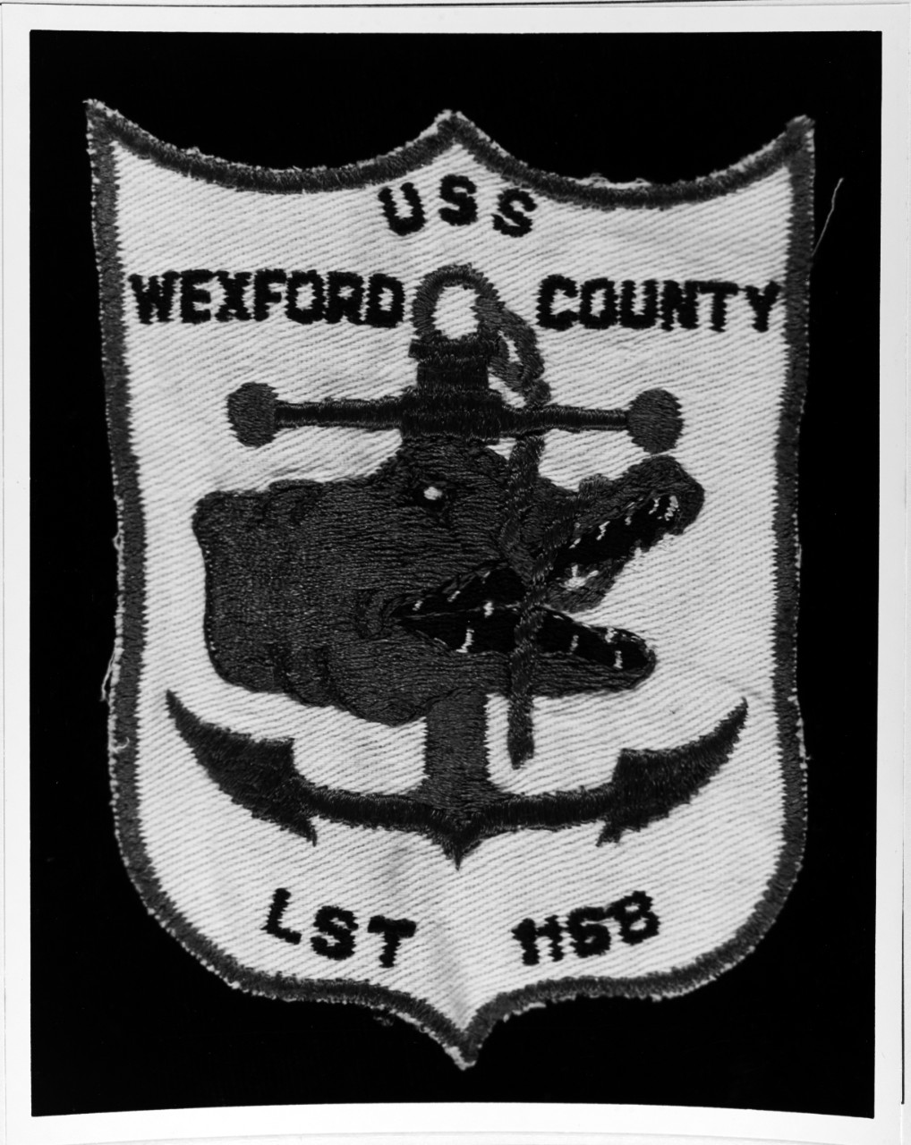 Insignia:  USS WEXFORD COUNTY (LST-1168)