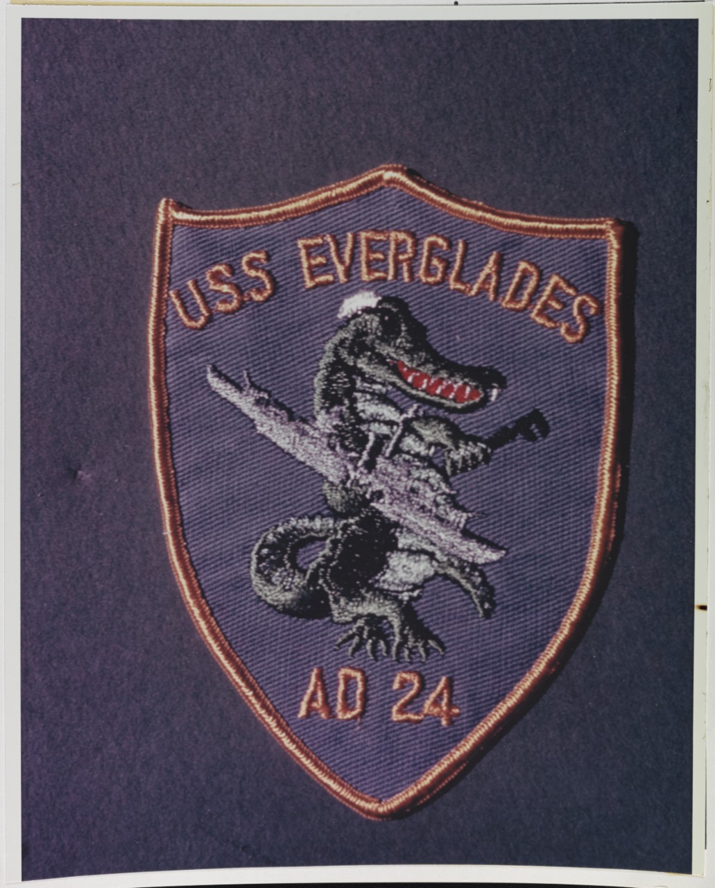 Insignia:  USS EVERGLADES (AD-24)
