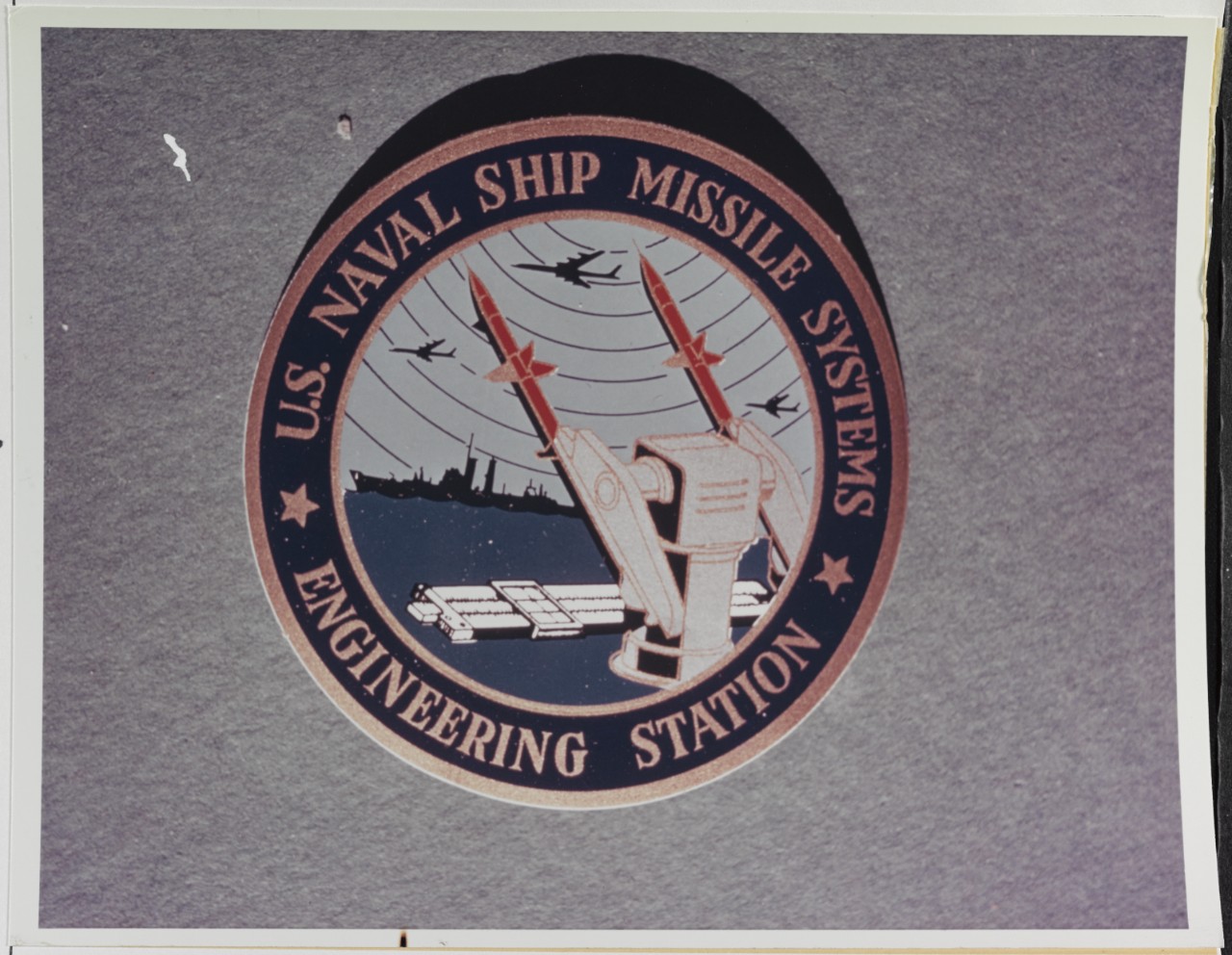 Insignia:  U.S. Naval Ship Missile Systems Engineering Station