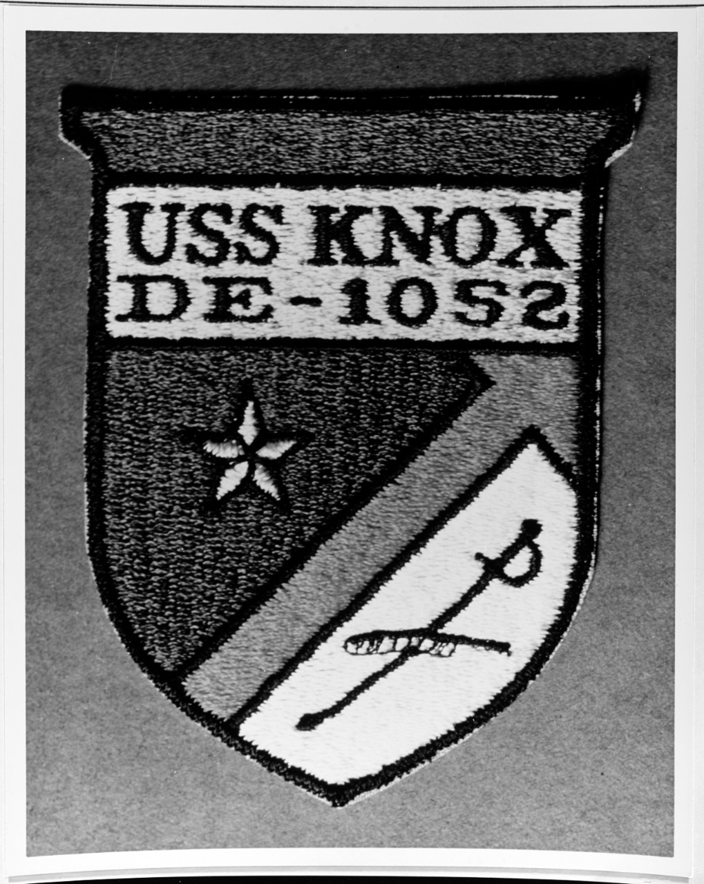 USS KNOX (DE-1052)