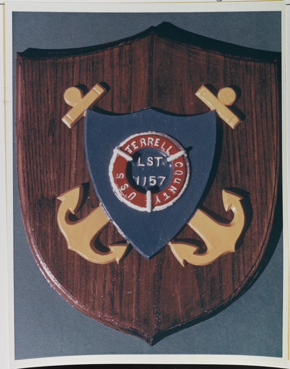 Insignia:  USS TERRELL COUNTY (LST-1157)