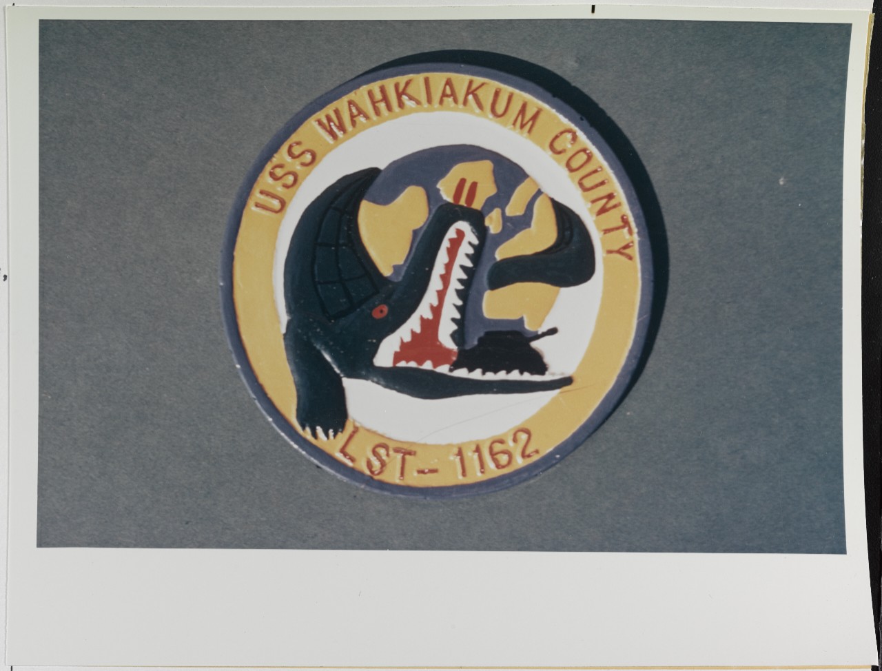 Insignia:  USS WAHKIAKUM COUNTY (LST-1162)