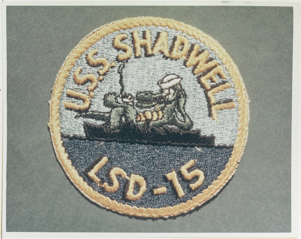 Insignia: USS SHADWELL (LSD-15)