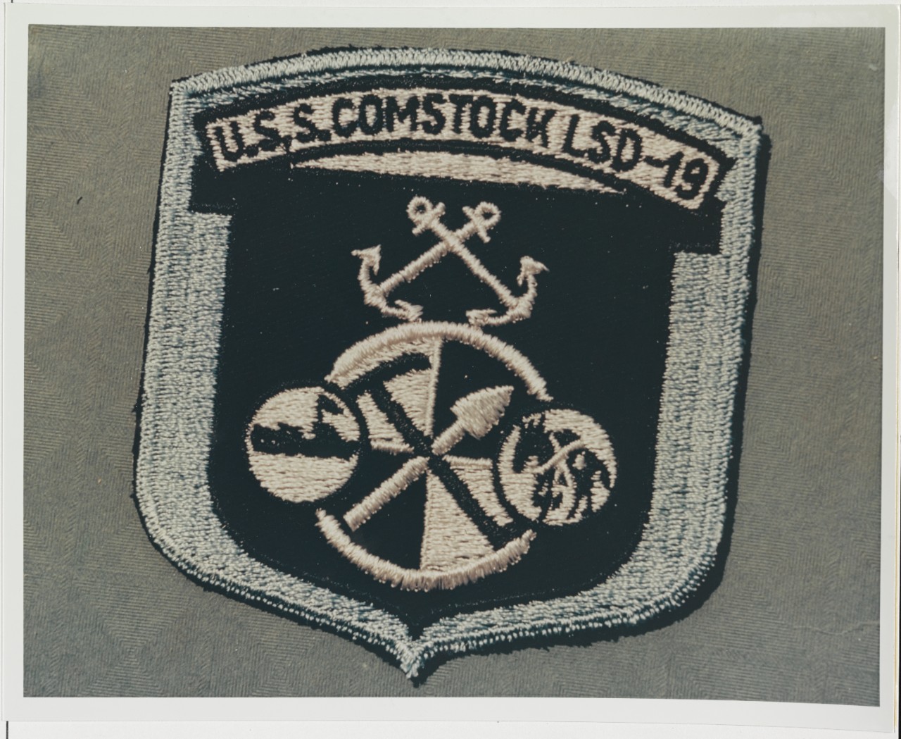 Insignia: USS COMSTOCK (LSD-19)