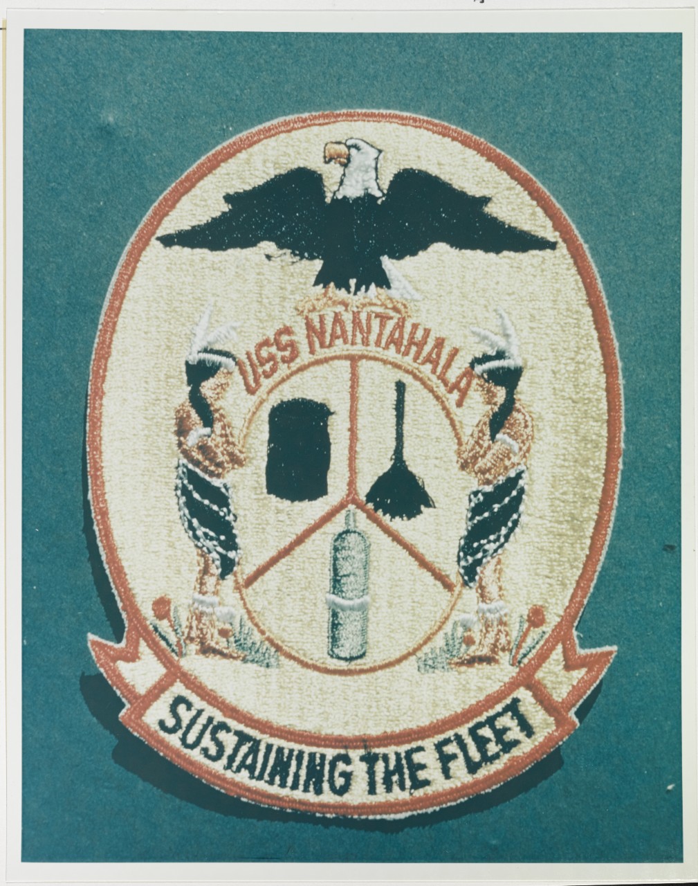 Insignia: USS MANTAHALA (AO-60)