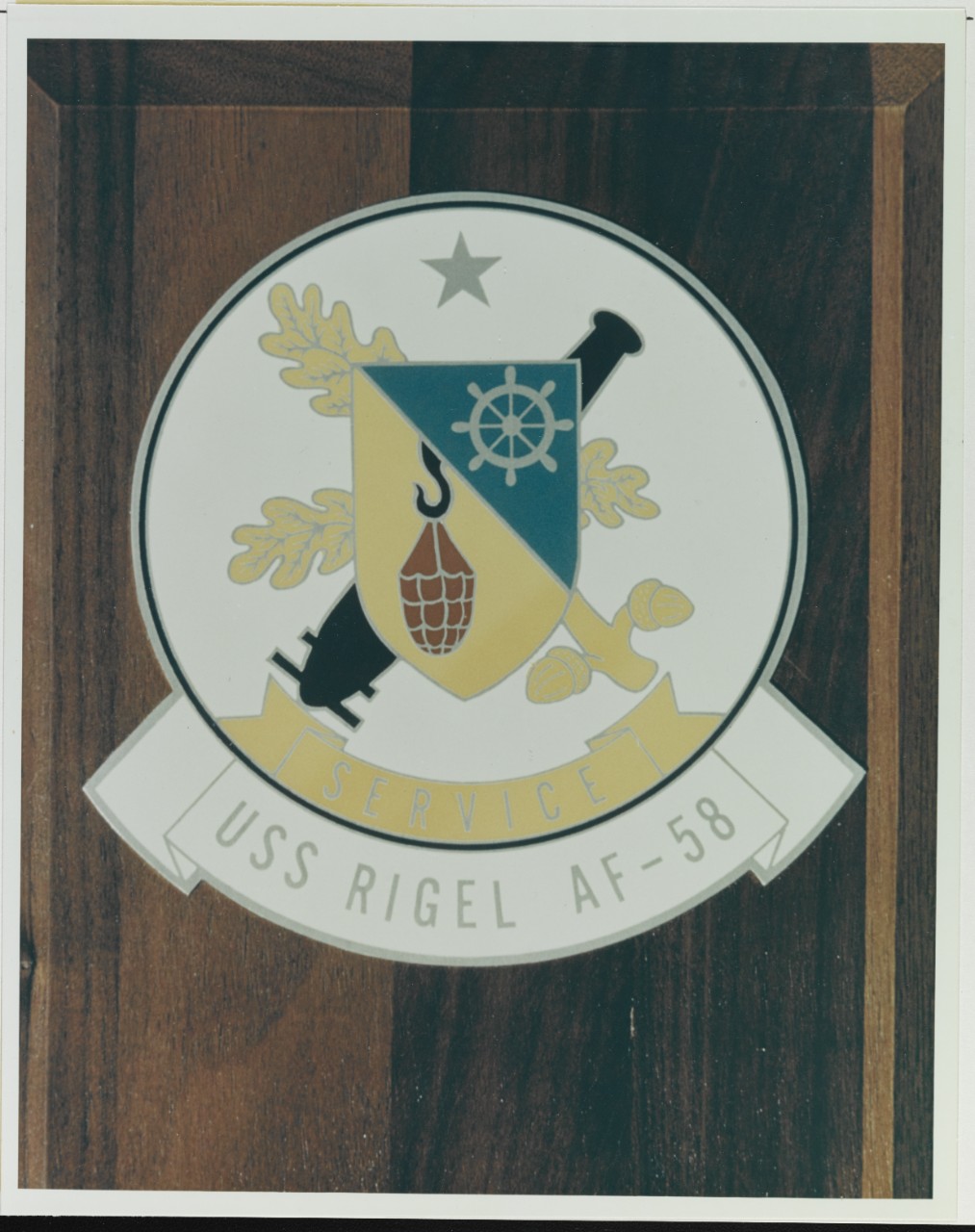 Insignia: USS RIGEL (AF-58)