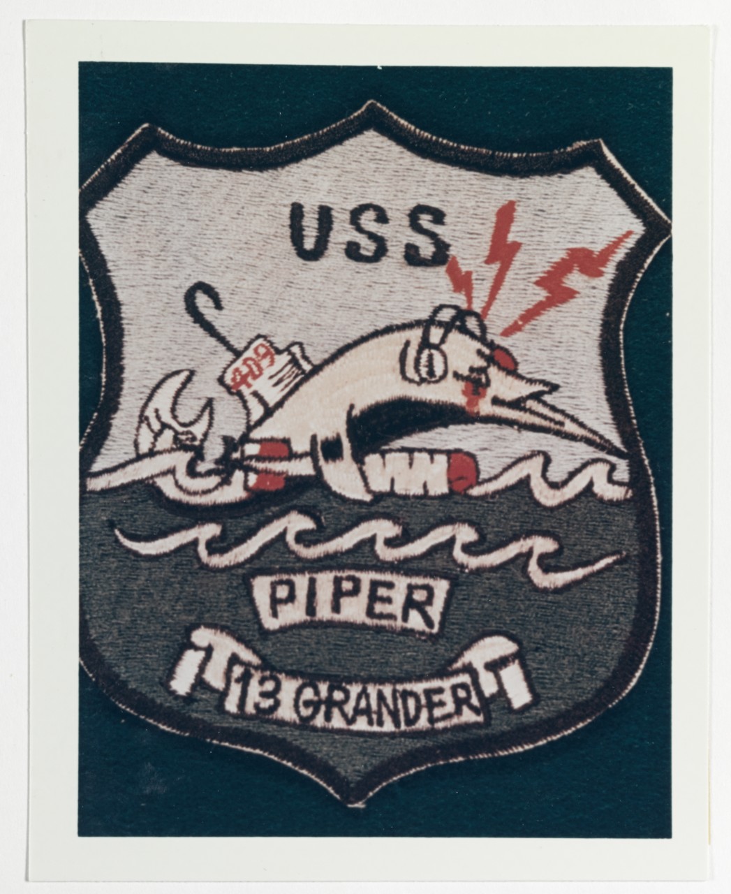 Insignia: USS PIPER (SS-409)