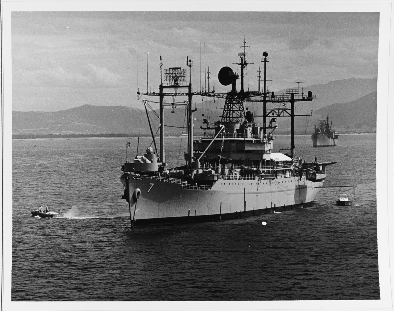 USS MOUNT MCKINLEY (LCC-7)