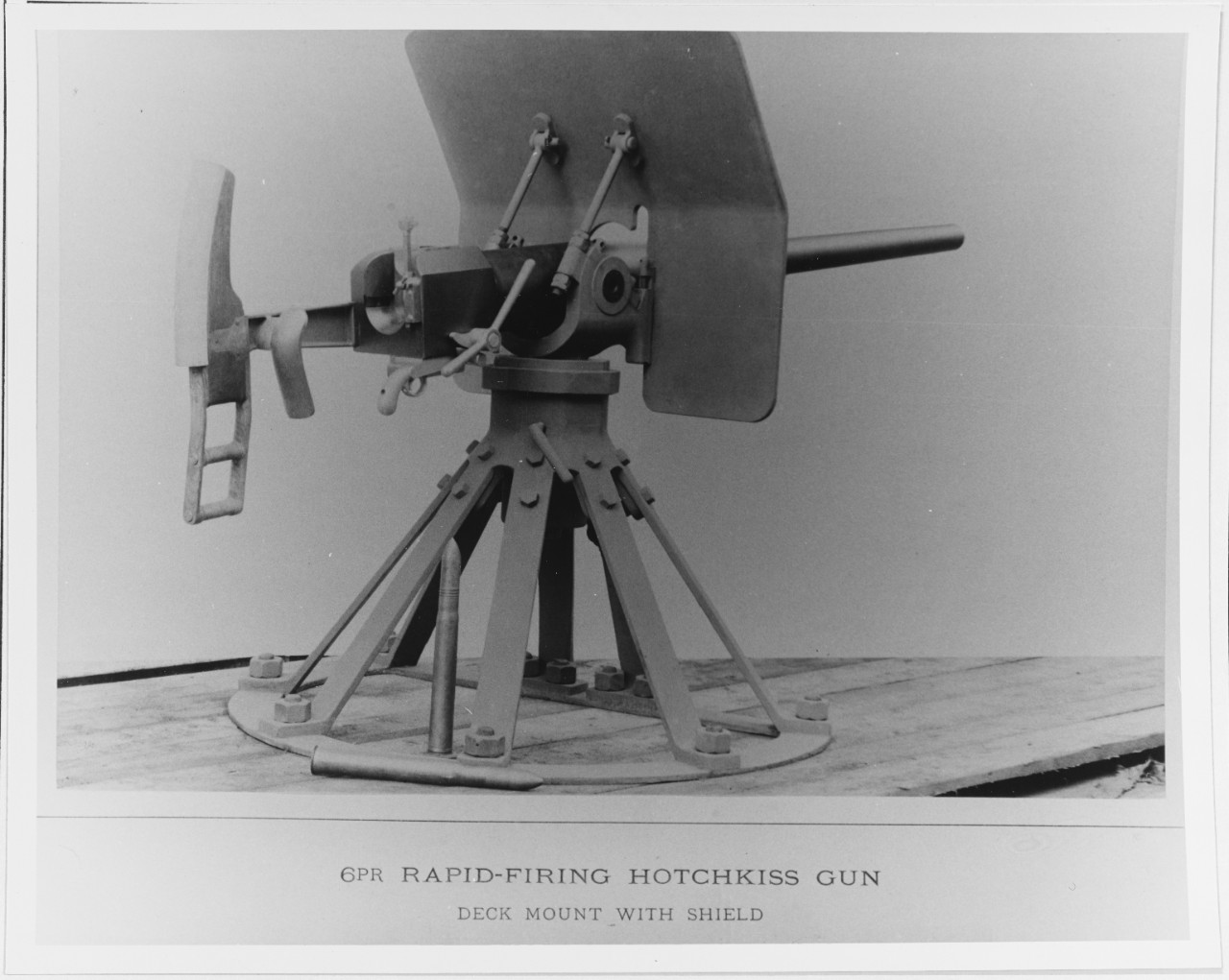 Hotchkiss 57mm/40 cal. rapid-fire naval gun (6 pdr)