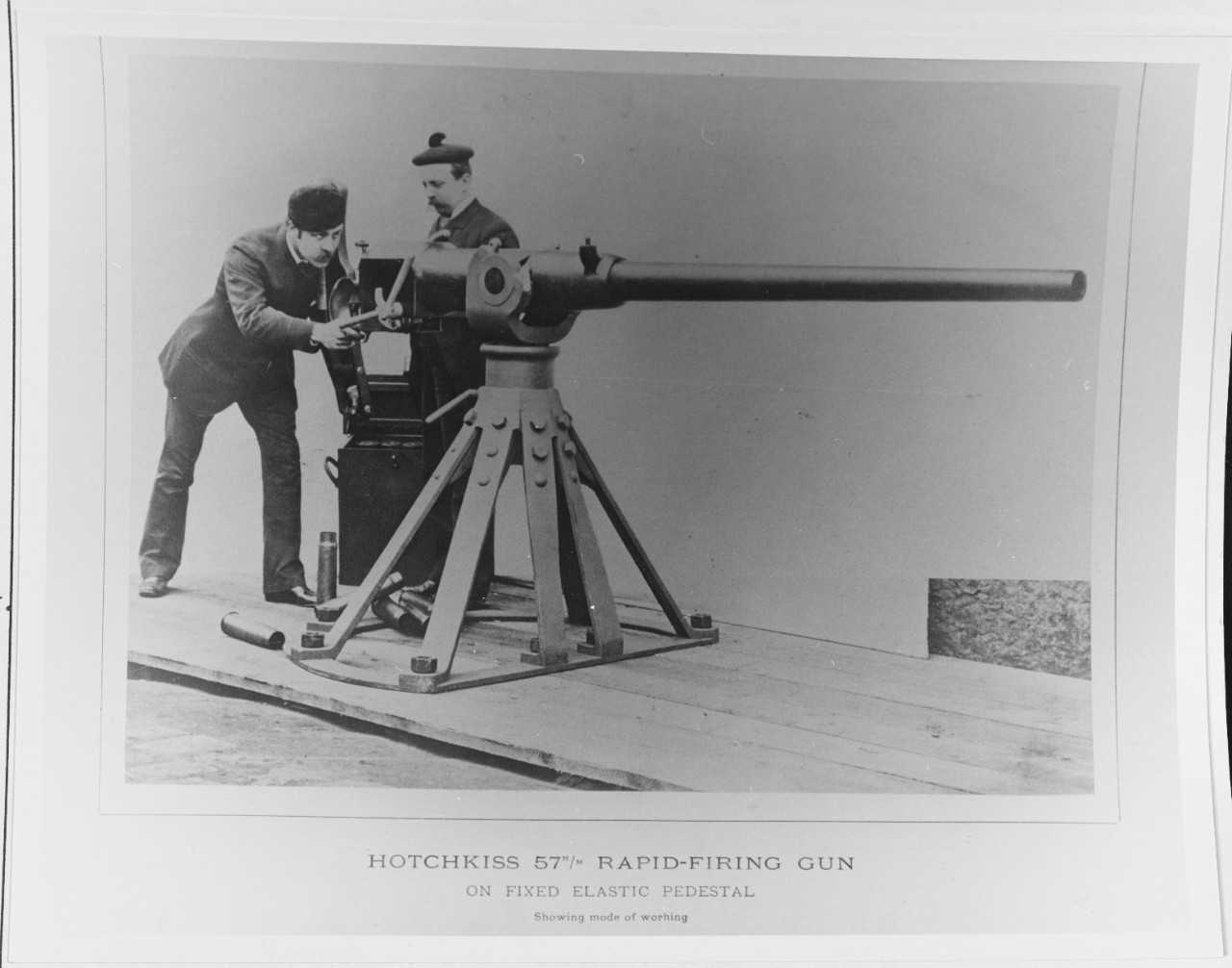 Hotchkiss 57mm/40 rapid-fire naval gun