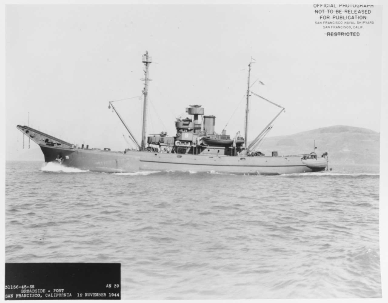 USS BITTERBUSH (AN-39)