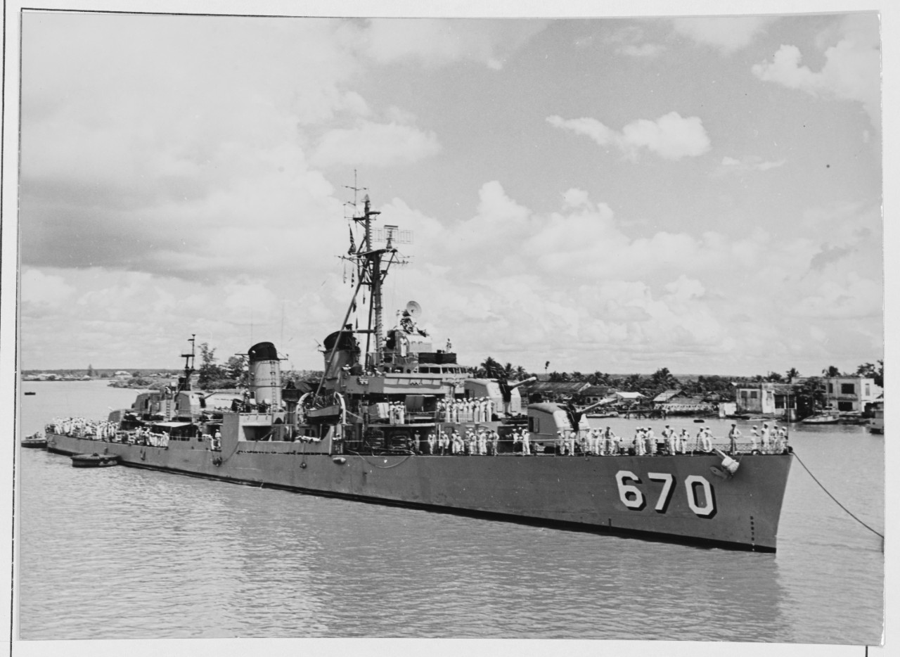 USS DORTCH (DD-670)