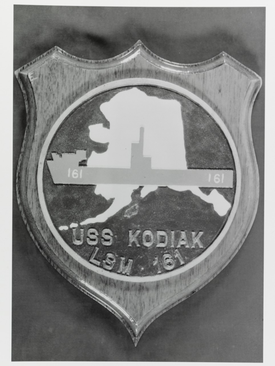Insignia: USS KODIAK (LSM-161)