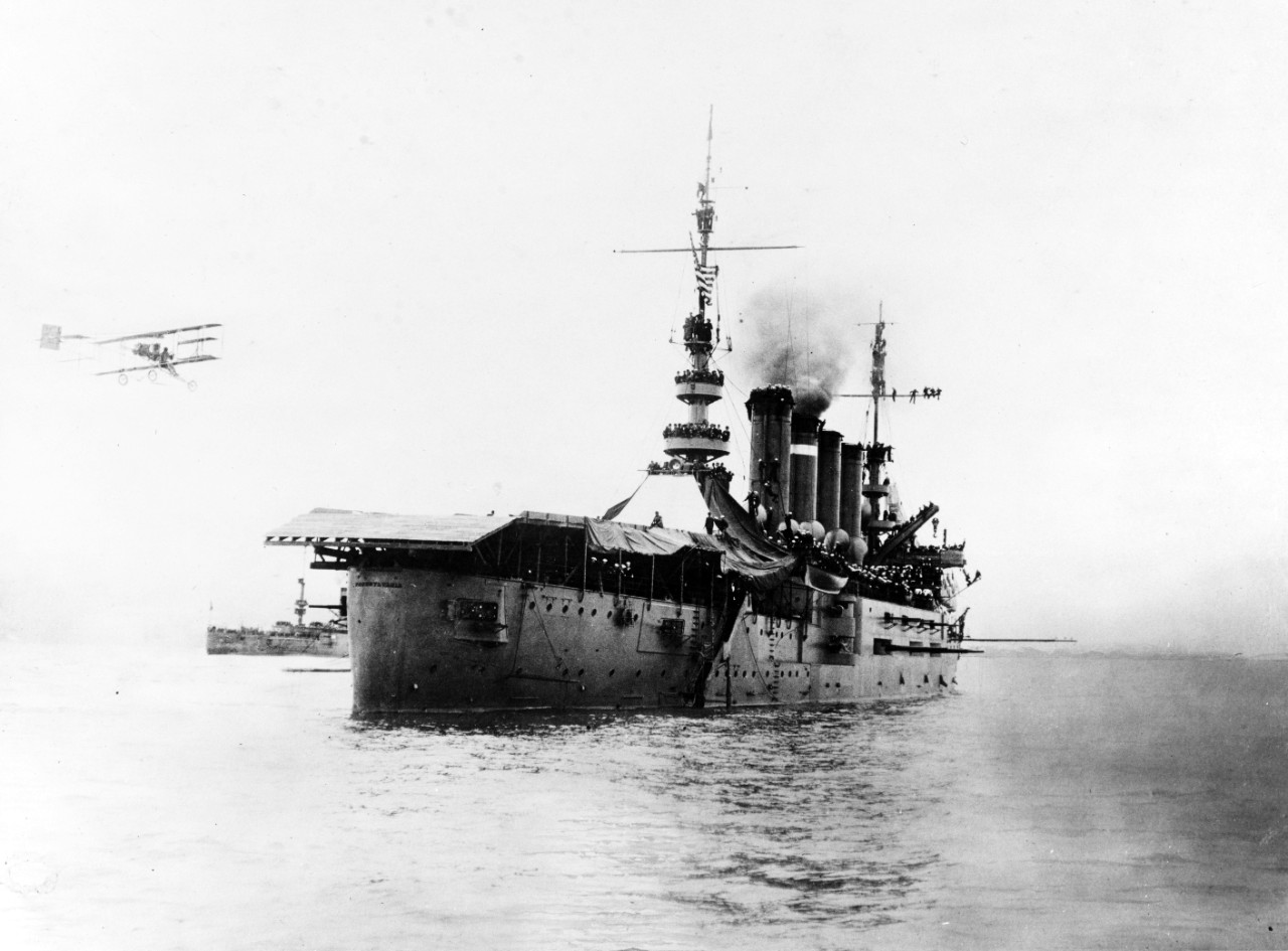 Photo #: NH 76510  First airplane landing on a warship, 18 January 1911