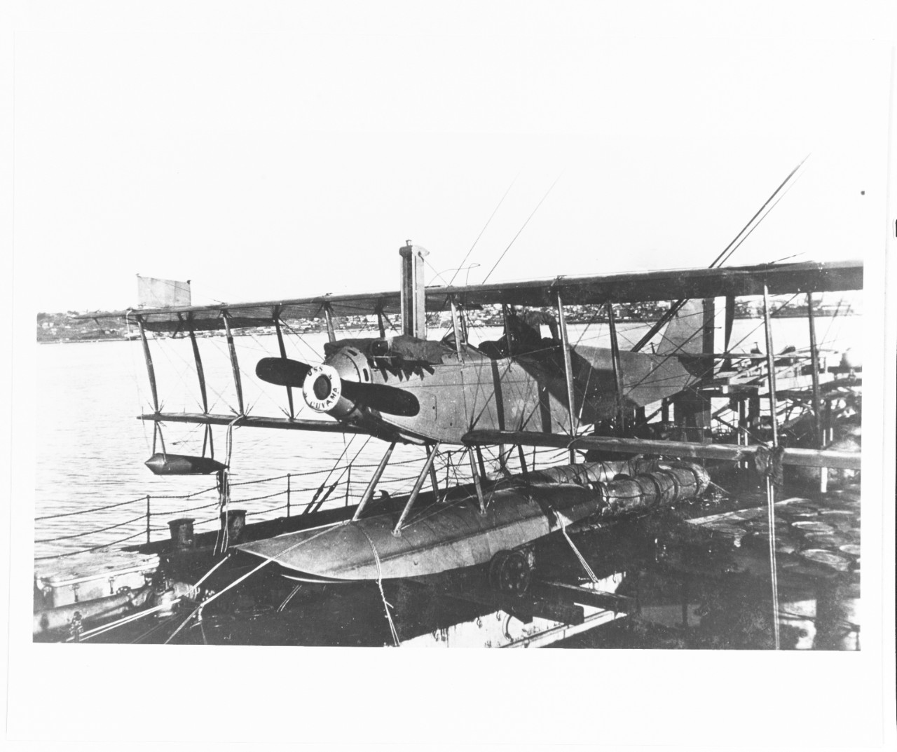 Curtiss N-9H floatplane