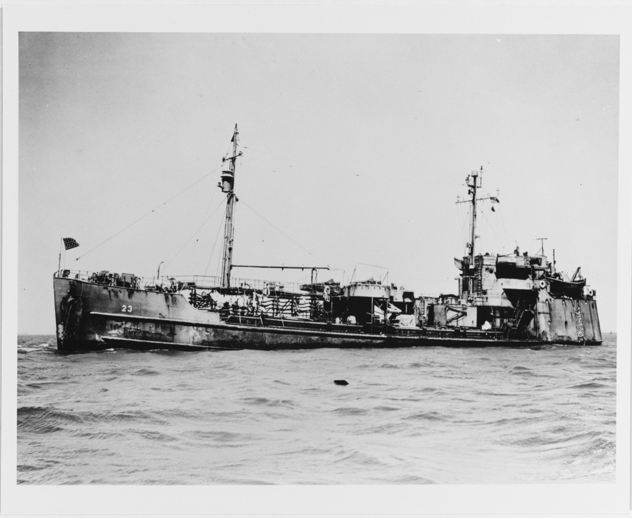 USS AMMONUSUC (AOG-23)