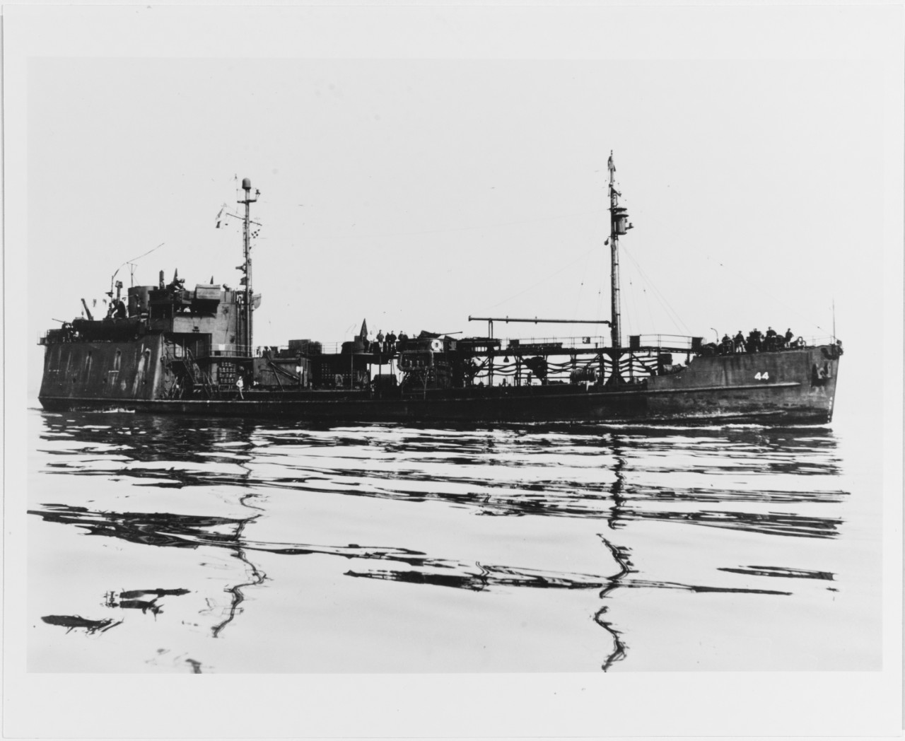 USS WAKULLA (AOG-44)