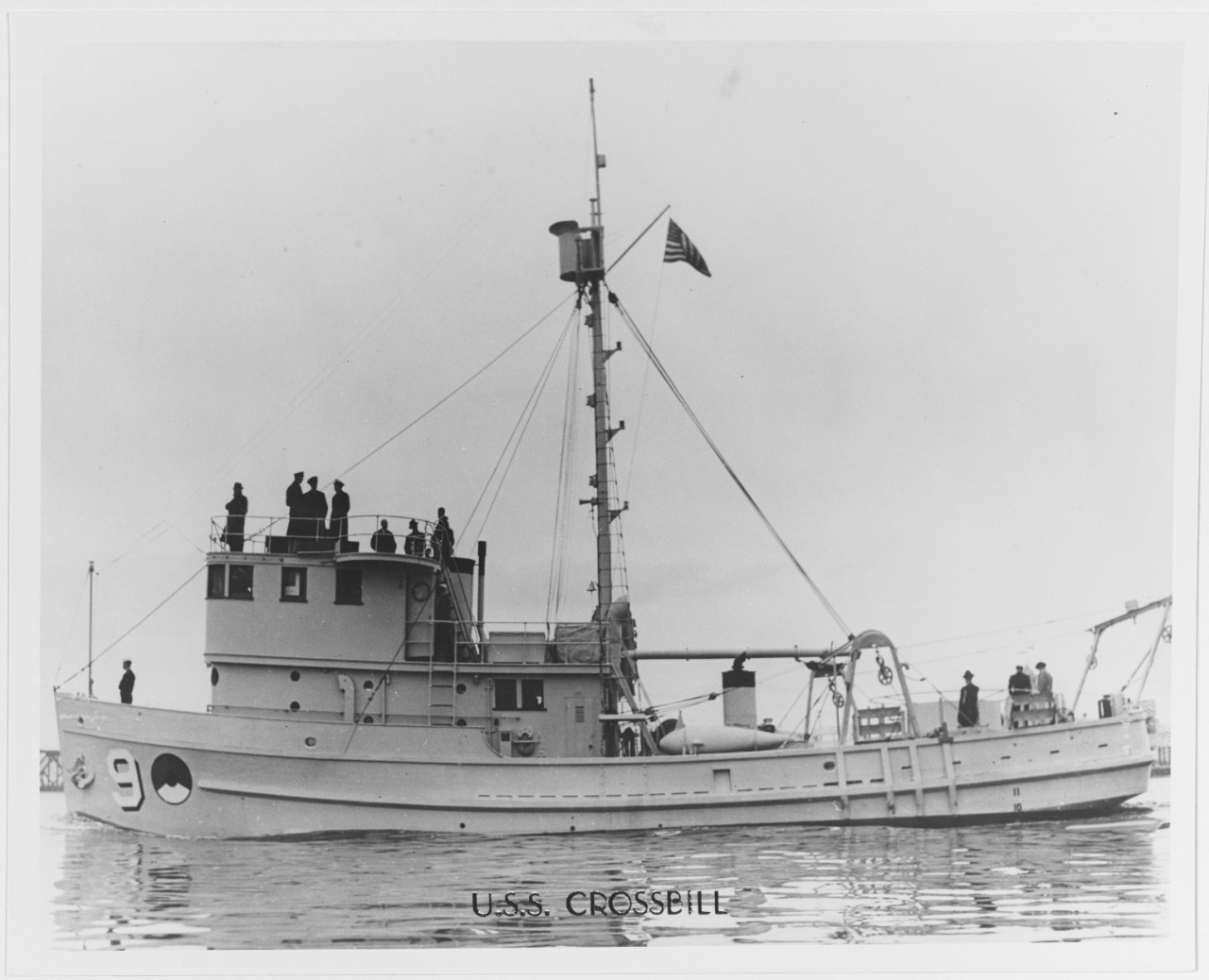 USS CROSSBILL (AMC-9)