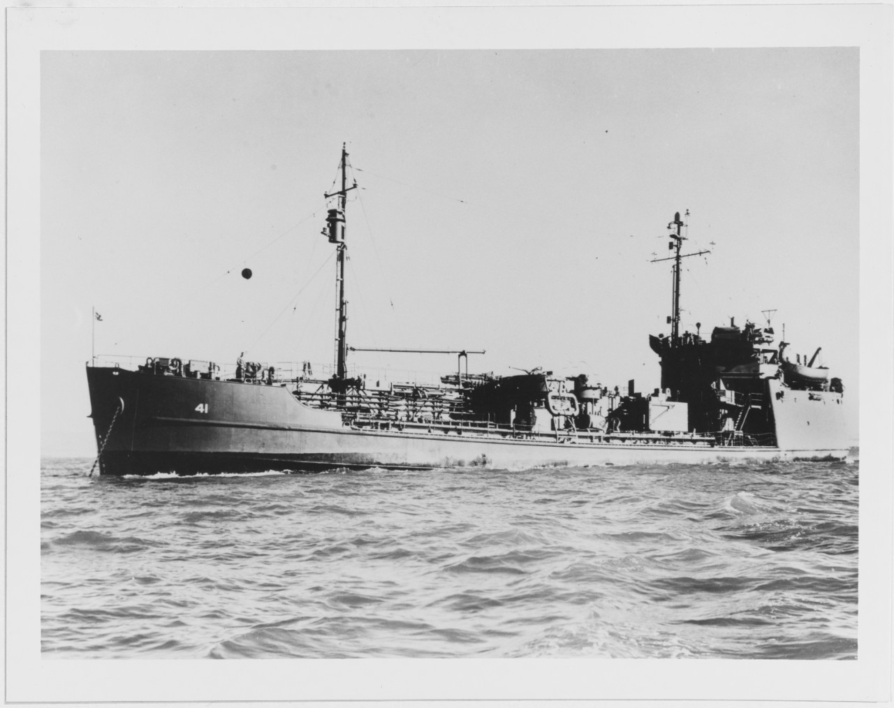 USS TETONKAHA (AOG-41)