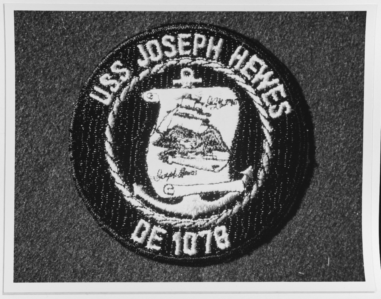 Insignia: JOSEPH HEWES (DE-1078)