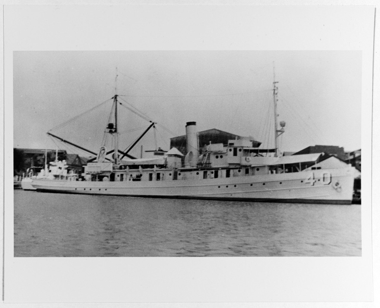 USS CORMORANT (AM-40)