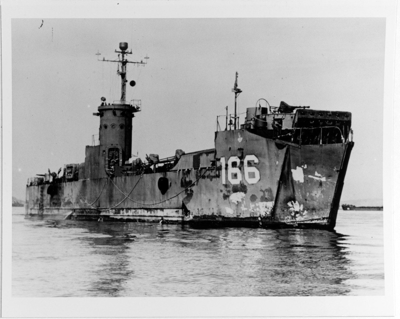 USS LSM-166