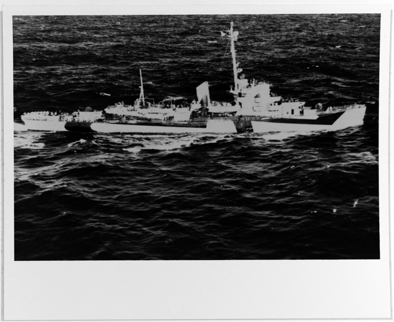 USS LOWE (DE-325)