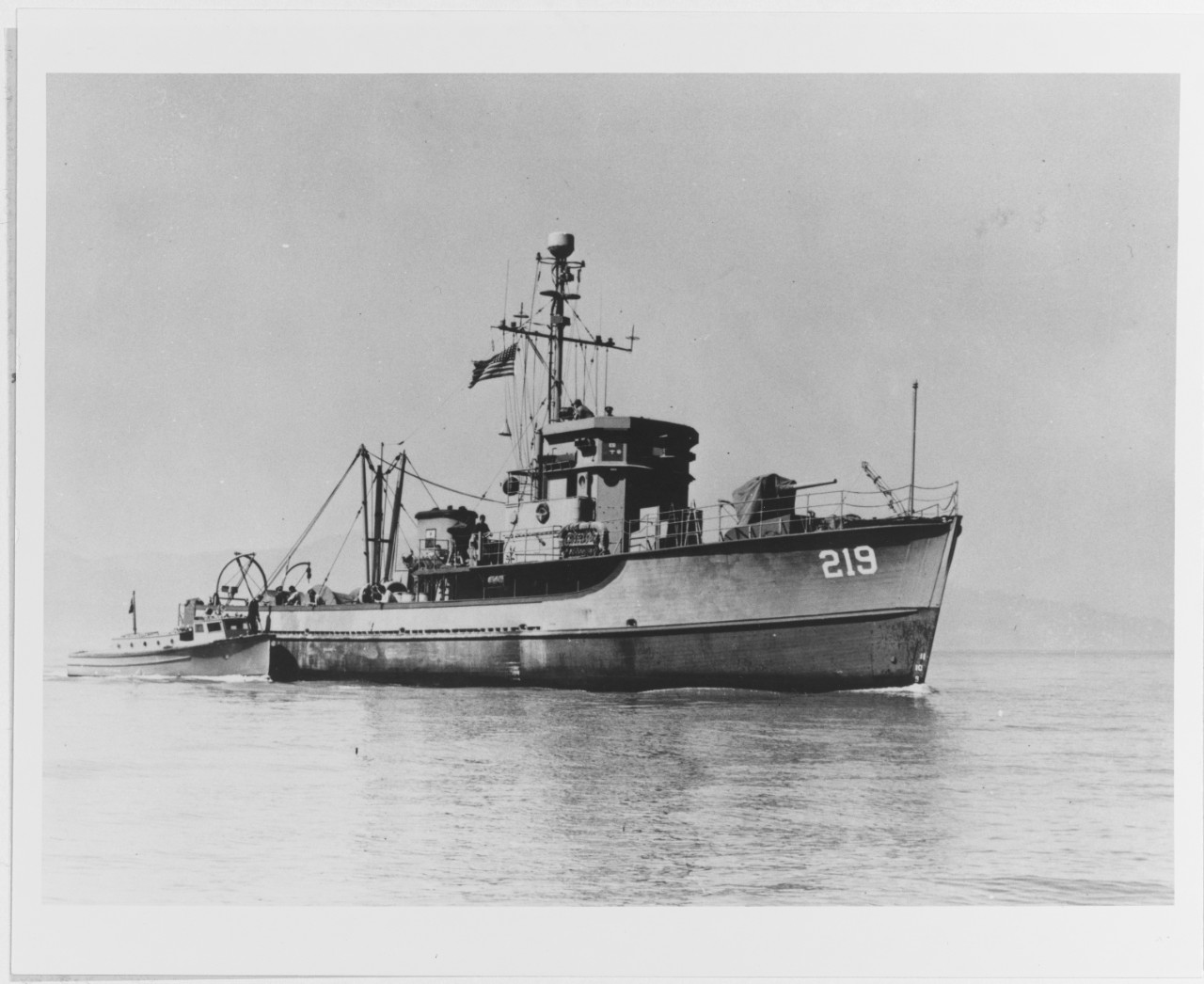 USS YMS-219 (later:  USS FLICKER, AMS-9)