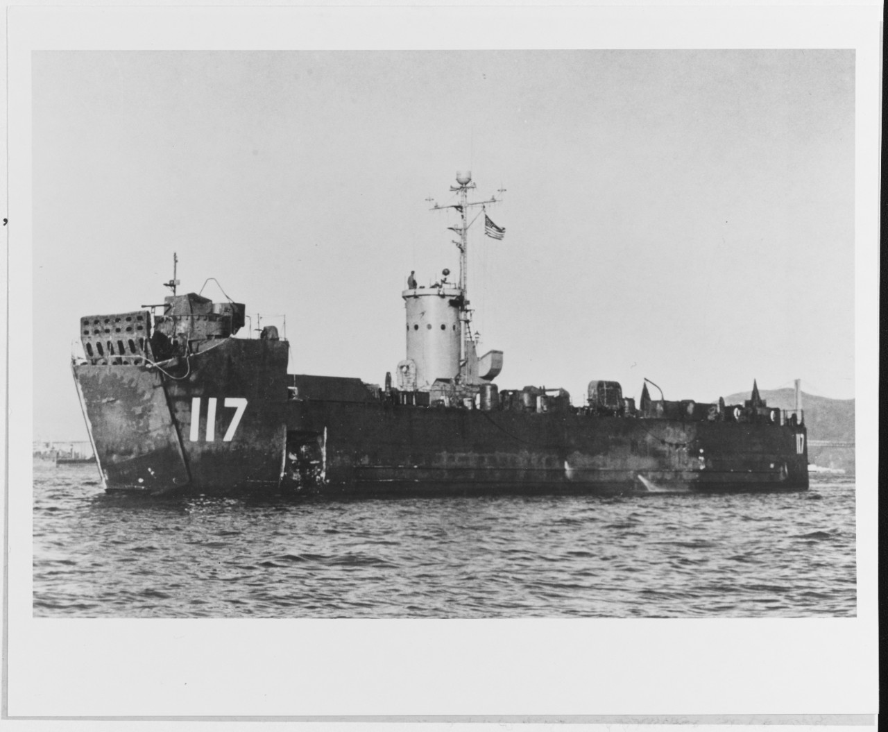 USS LSM-117