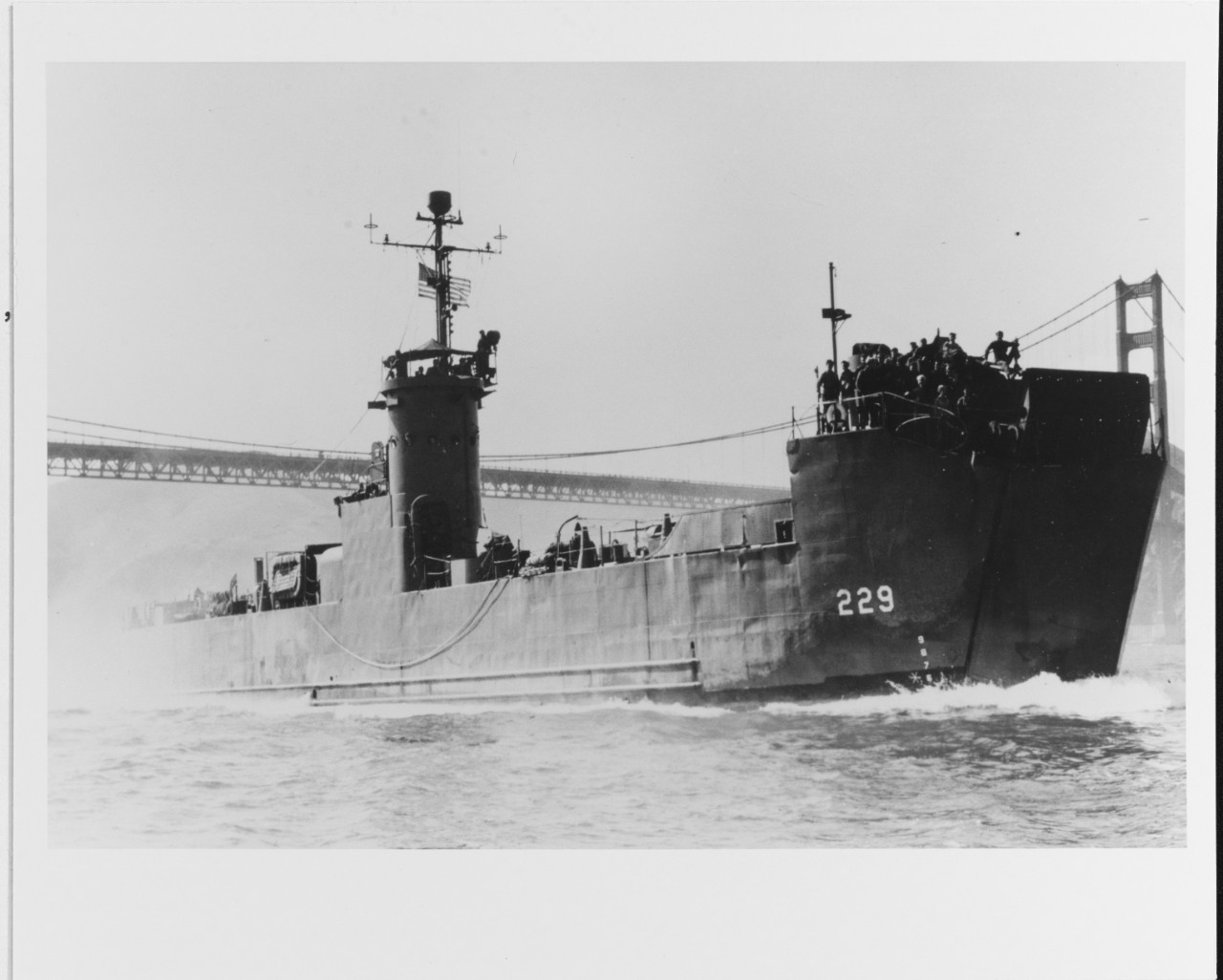 USS LSM-229