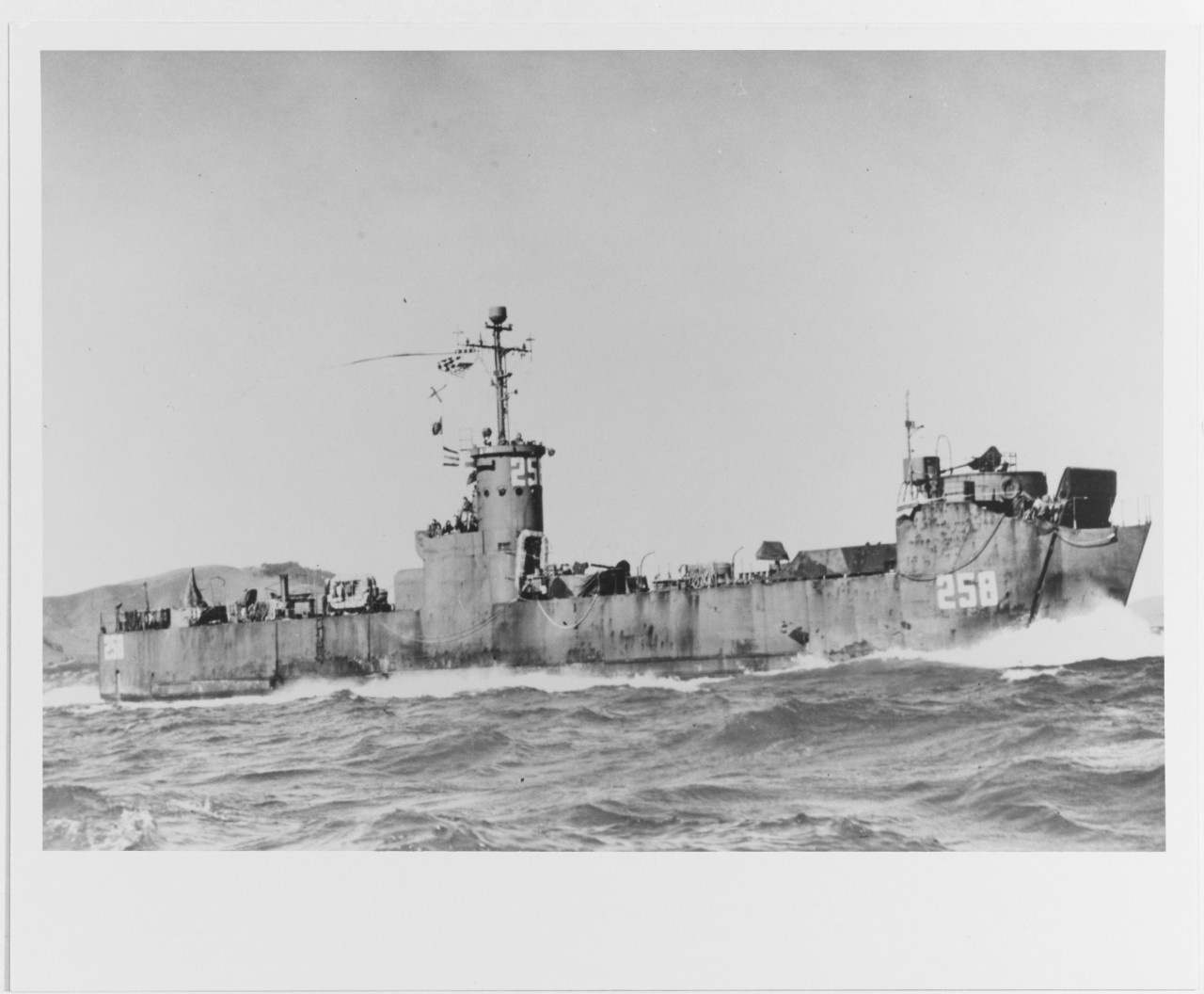 USS LSM-229