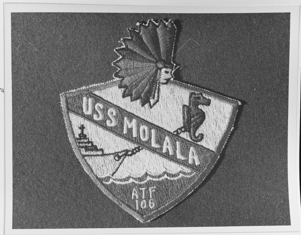 Insignia:  USS MOLALA (DE-106)
