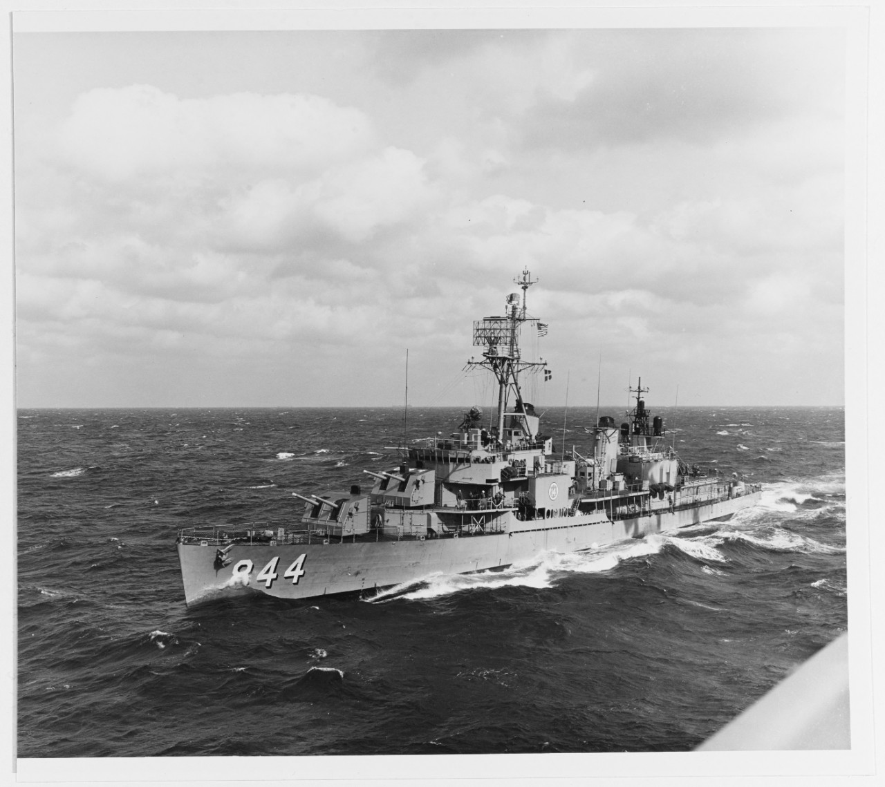 USS PERRY (DD-844)