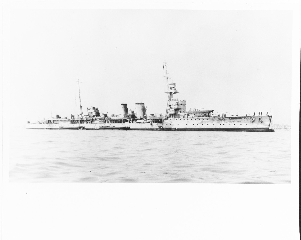 HMS DANAE (British cruiser, 1918)