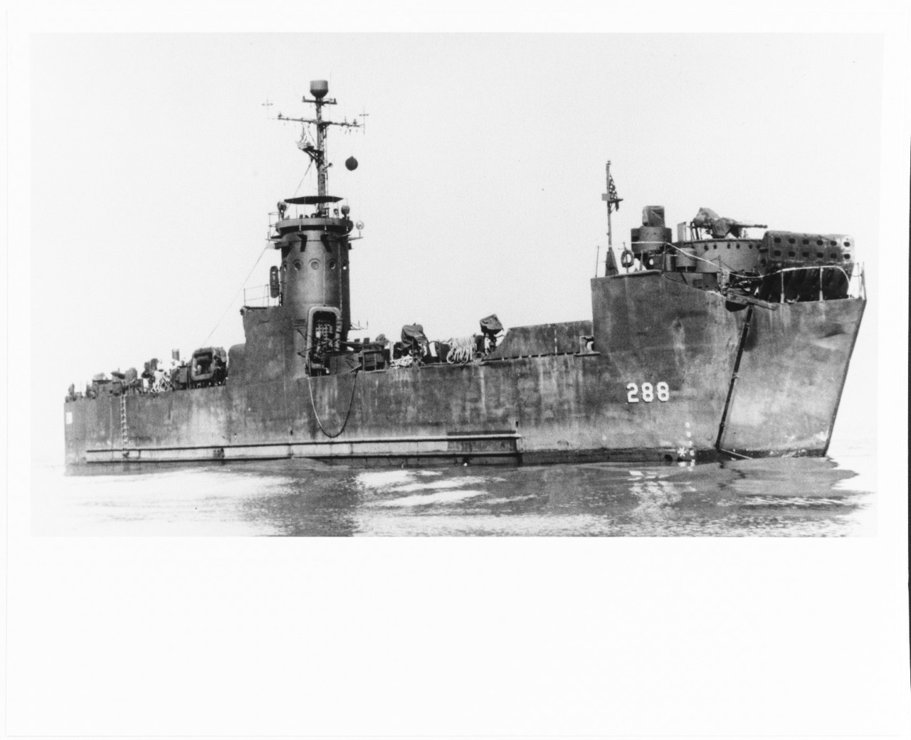 USS LSM-288