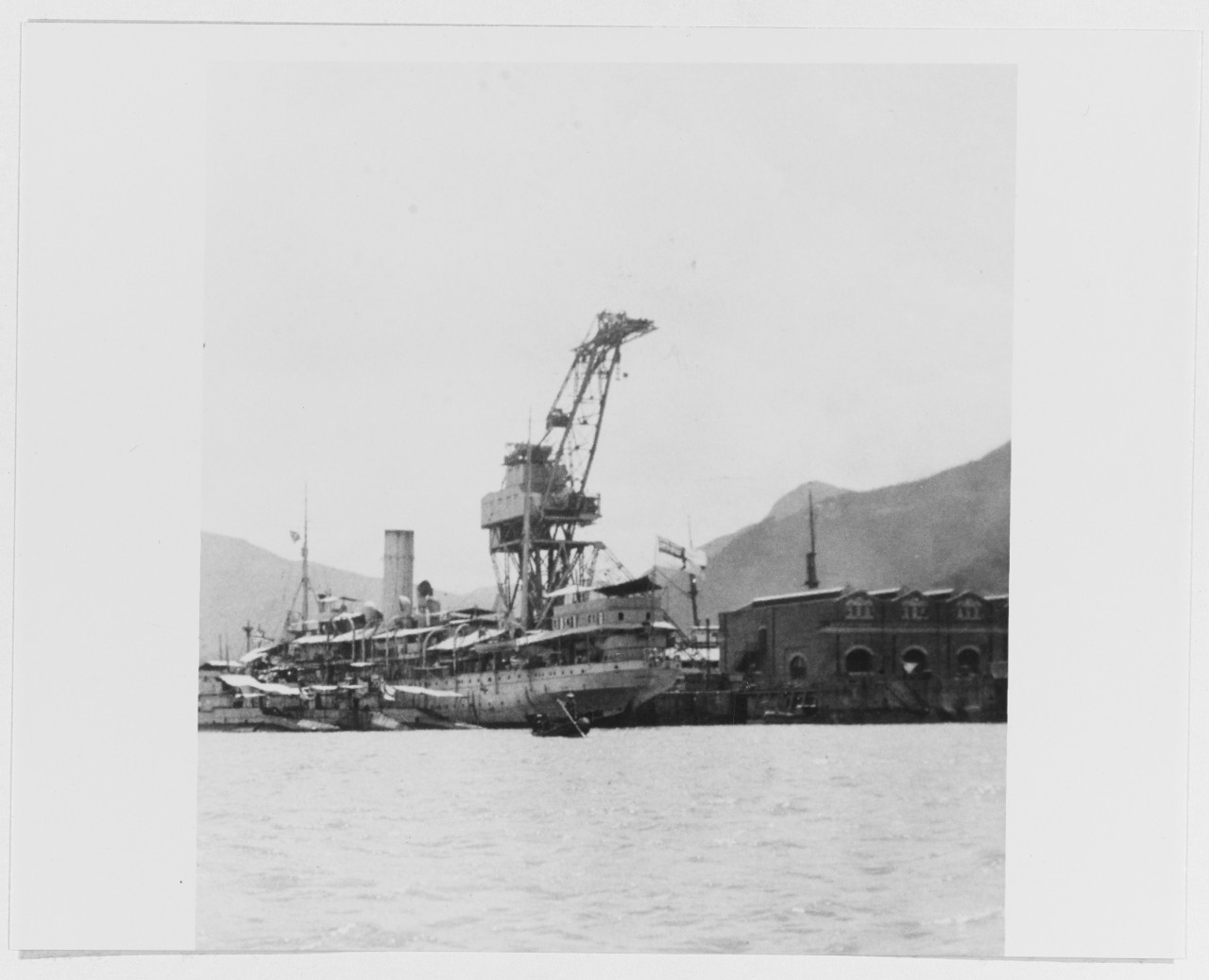 AMBROSE (British submarine depot ship, 1915)