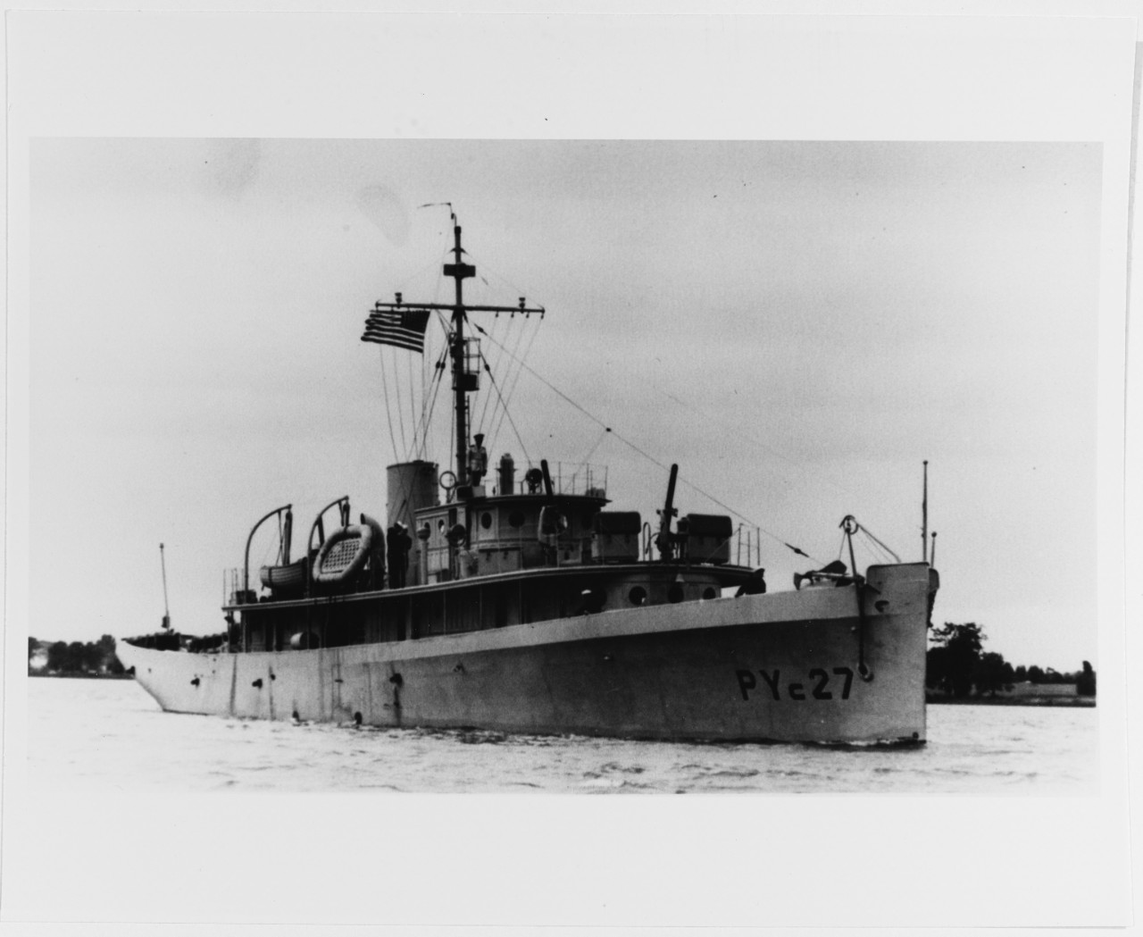 USS COLLEEN (PYc-27)