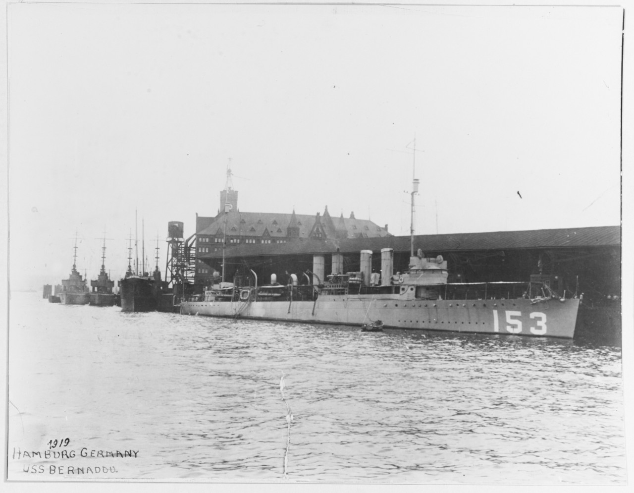 USS BERNADOU (DD-153)