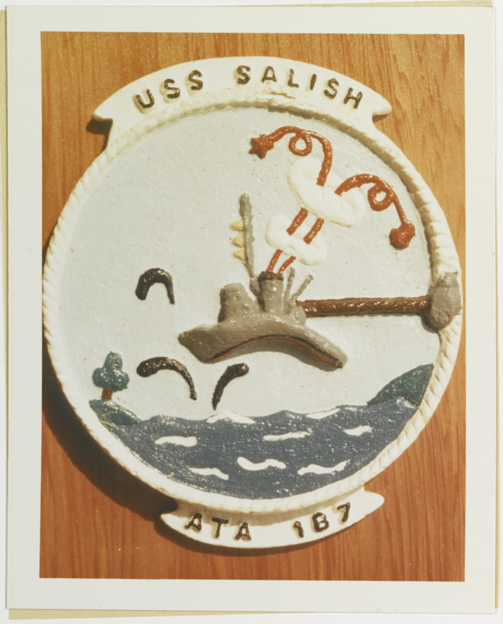 Insignia: USS SALISH (ATA-187)