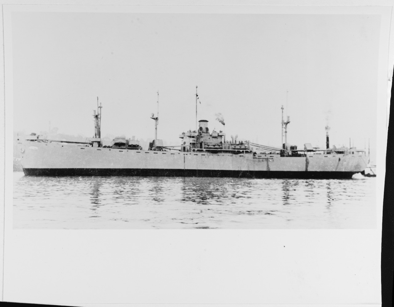 USS LEONIS (AK-128)