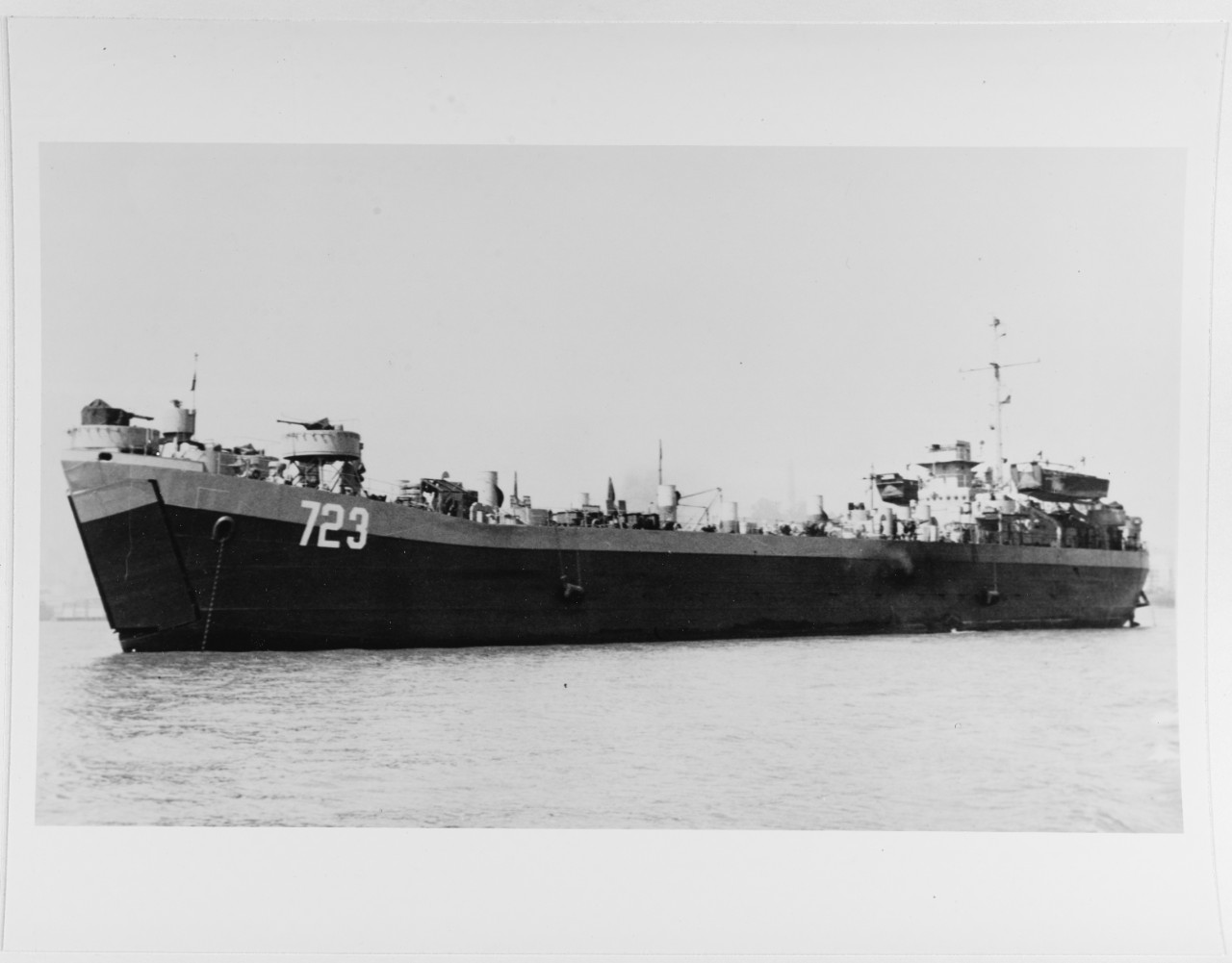 USS LST - 723