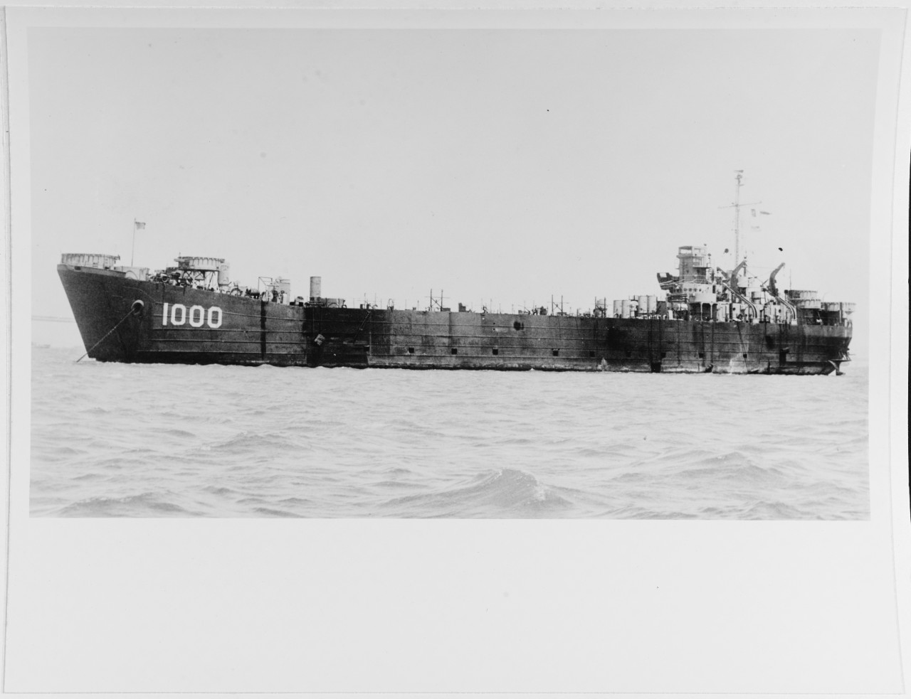 USS LST - 1000